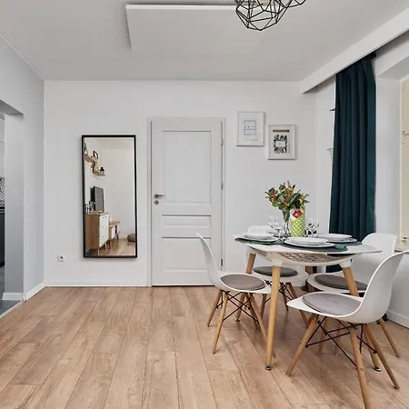 아파트 Center River View Odrzanska By Renters