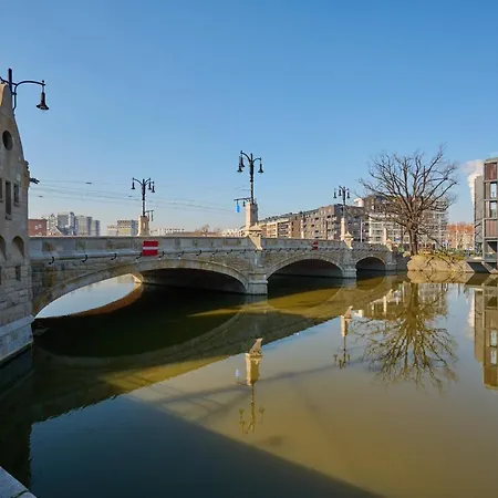 아파트 Center River View Odrzanska By Renters