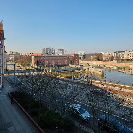 Center River View Odrzanska By Renters 아파트
